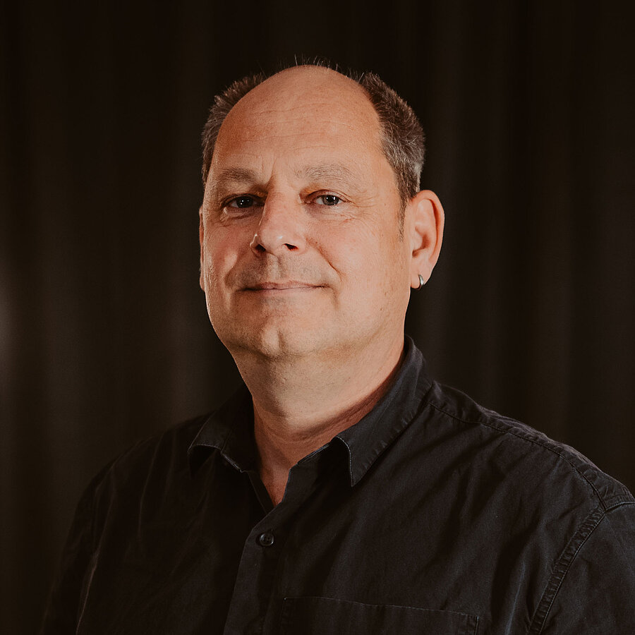 Porträt von Andreas, Senior SEO Manager bei der B2B Digitalagentur digit.ly in Hannover.