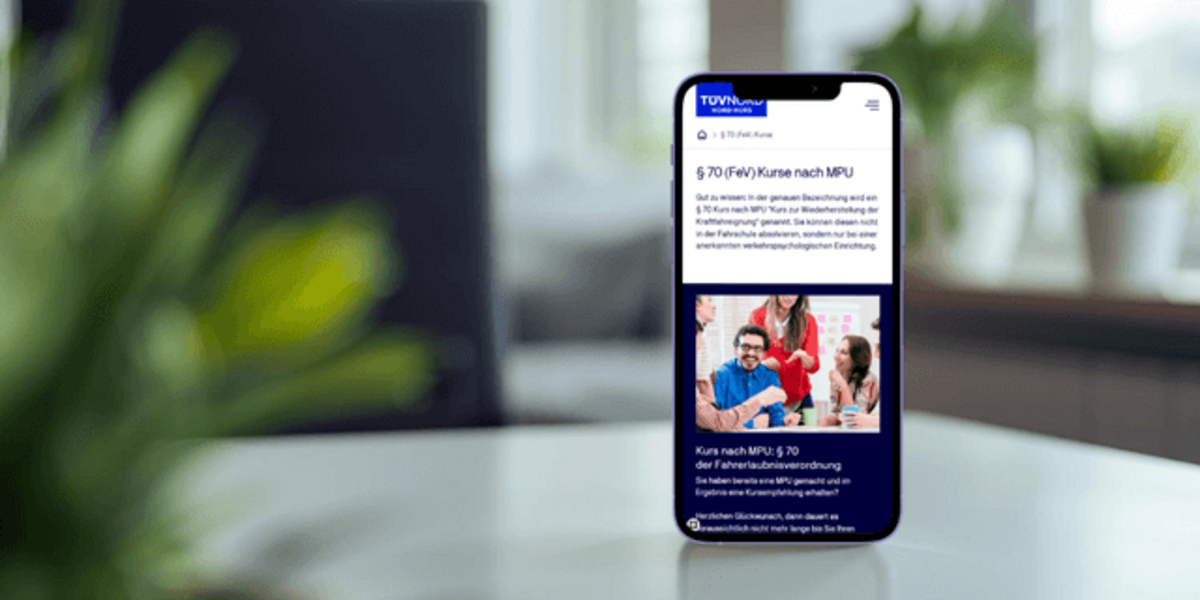 Mobile Ansicht der Nord-Kurs Website mit §70 FeV Kursen