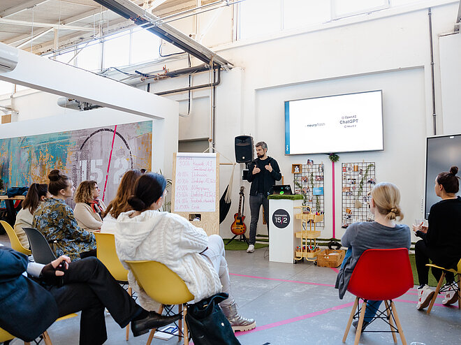 Teilnehmende bei einem Workshop bei der digit.ly gmbh, Agentur für Webentwicklung in Hannover.