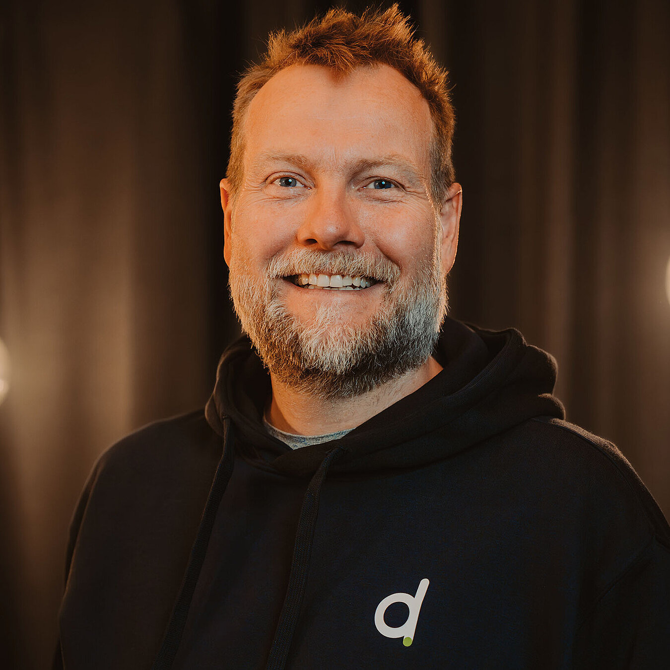 Porträt von Christian, Projektmanager bei der B2B Digitalagentur digit.ly in Hannover.