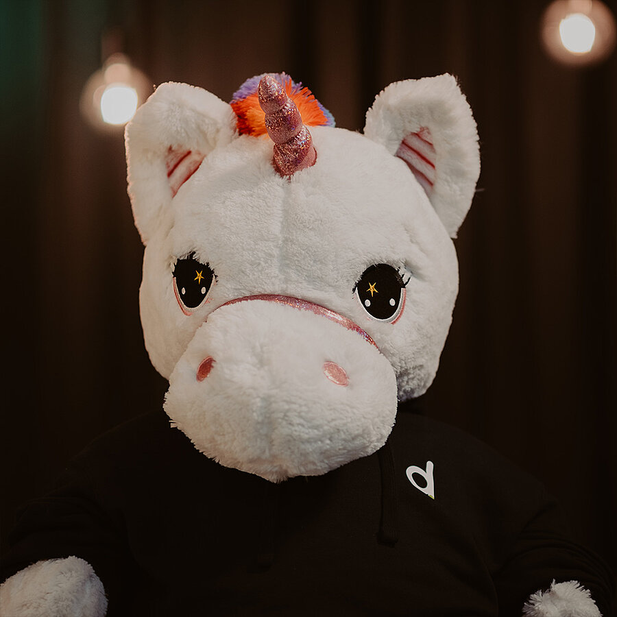 Porträt von Horni, Feel Good Manager bei der B2B Digitalagentur digit.ly in Hannover.